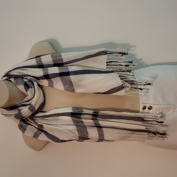 Accessories - 60in. x 28in. Scarf.  It is in excellent condition.